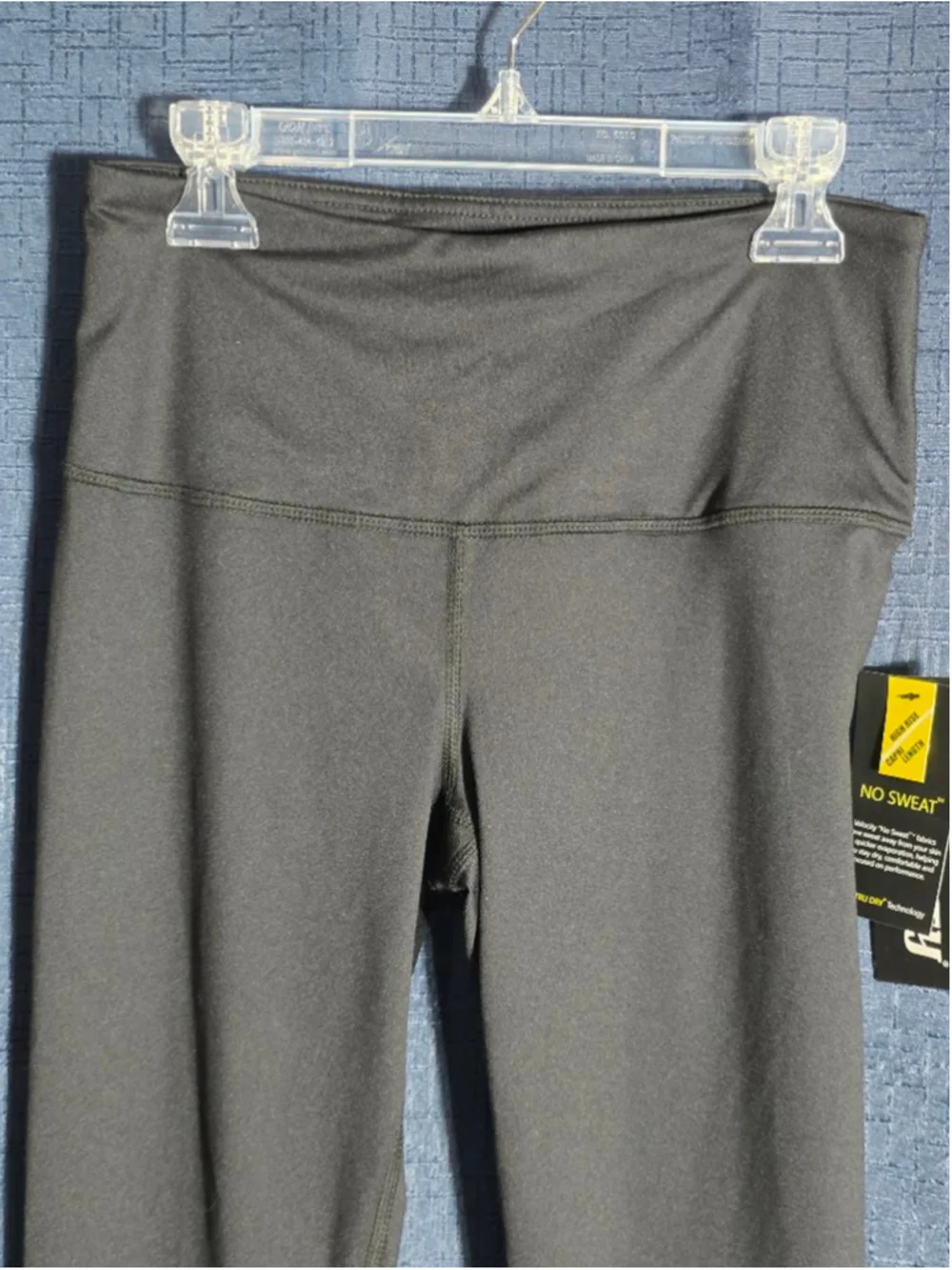 Women's Velocity Black High Rise Capri Leggings Size S yoga Athletic workout - Picture 3 of 8